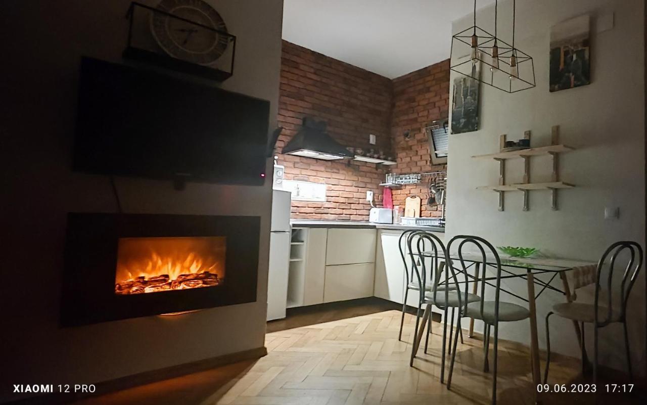 Апартаменти Old Town Cozy Flat Брашов Номер фото